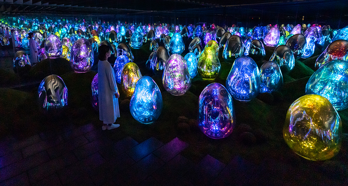 « Nouveaux luxes » /  “New Luxury” Maison&Objet Inspiration Theme - Jan. 2022 - Deco Trends - Maison&Objet - Exposition Moss Garden of Resonating Microcosms Night, Team Lab